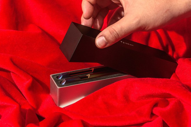 Chiếc vỏ ốp iPhone X làm bằng titanium có giá đắt hơn cả iPhone X - Ảnh 3.