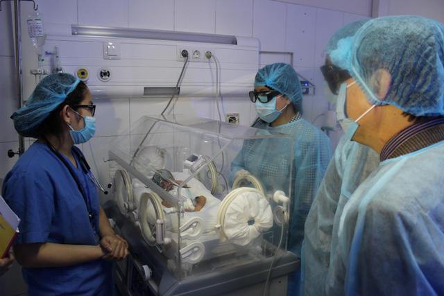 Bộ trưởng Bộ Y tế làm việc tại BV Sản - Nhi Bắc Ninh sau sự việc đáng tiếc 4 trẻ sơ sinh tử vong - Ảnh 2.