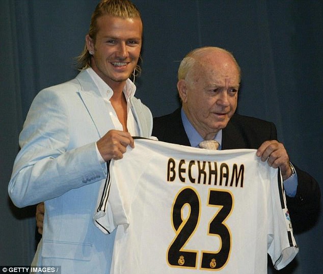 Beckham: Lúc bị đá giày vào mặt, tôi mới biết Sir Alex sút chính xác thế nào - Ảnh 3.