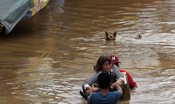 Trước khi đổ bộ vào Việt Nam, bão Tembin khiến hơn 200 người thiệt mạng và khoảng 153 người mất tích tại Philippines - Ảnh 3.