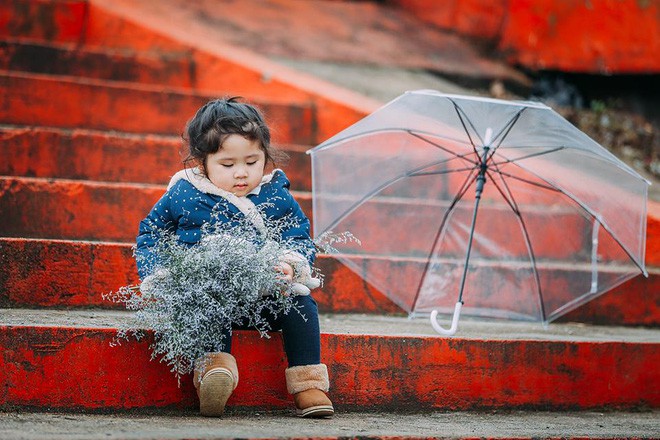 Đây chính là cô Ba Sài Gòn phiên bản 2,5 tuổi cưng hết sảy khiến dân mạng phát cuồng - Ảnh 23.