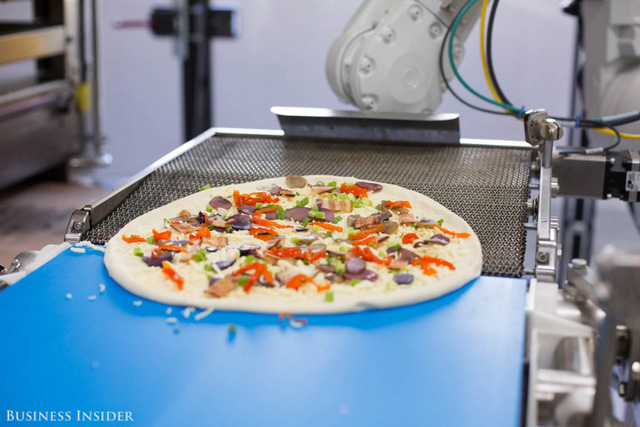  Được làm bởi robot, những chiếc pizza này sẽ là đối thủ đáng gờm của Dominos và Pizza Hut?  - Ảnh 24.