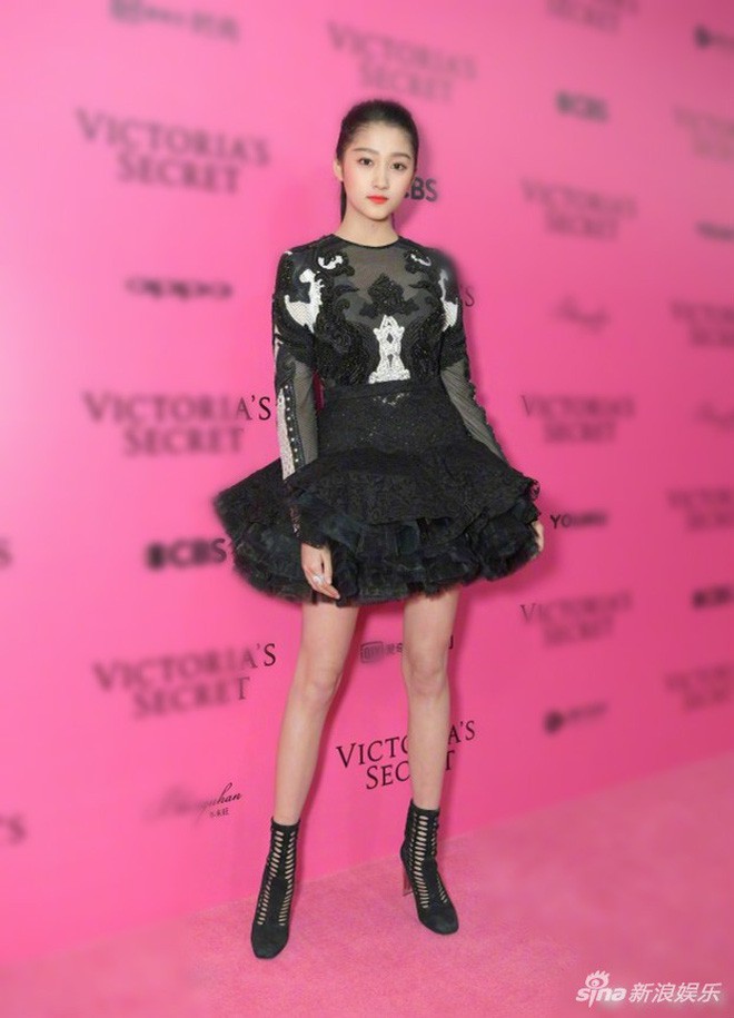 Thảm hồng Victorias Secret: Ngập tràn da thịt các chân dài, dàn khách mời Hoa ngữ khá lèo tèo - Ảnh 27.