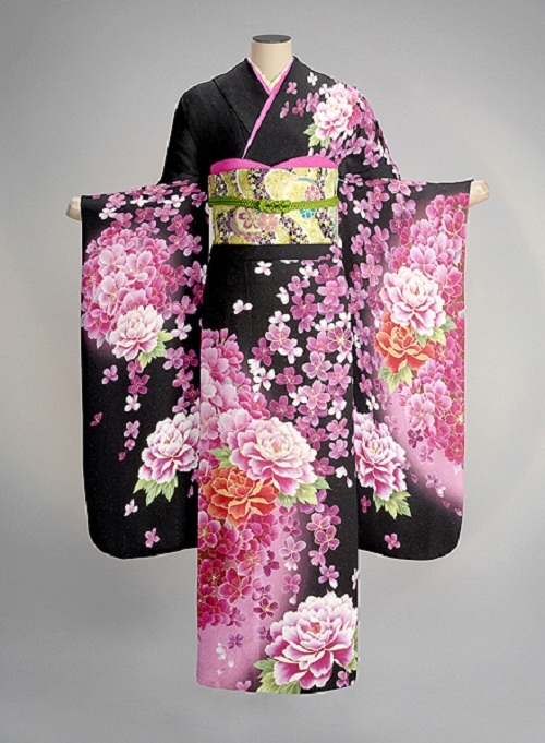 Kimono ngỡ kín như bưng nào ngờ vẫn hở bộ phận quyến rũ này - Ảnh 2.