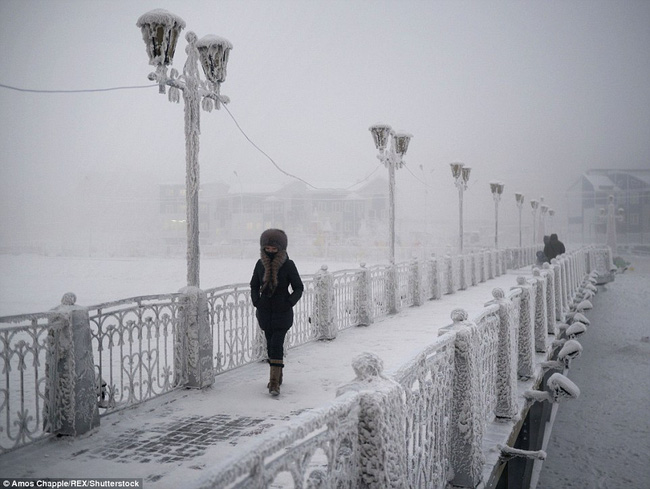 Thị trấn lạnh nhất thế giới có người sinh sống với nhiệt độ có lúc xuống tới -67 độ C - Ảnh 4.