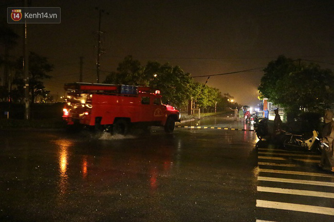 Cháy lớn trong đêm tại nhà máy ô tô Trường Hải Quảng Nam - Ảnh 3.