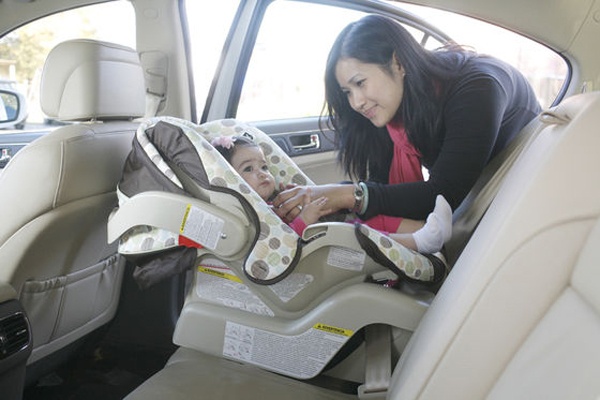 Bà mẹ cảnh báo sai lầm nghiêm trọng nhiều người mắc phải khi dùng ghế ngồi ô tô cho trẻ - Ảnh 4.