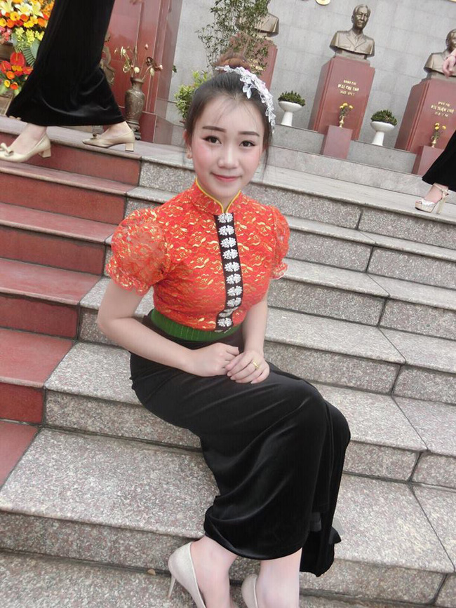 Hot girl Lào 19 tuổi xinh đẹp trong cuộc thi Hoa khôi Đại học Tây Bắc - Ảnh 4.