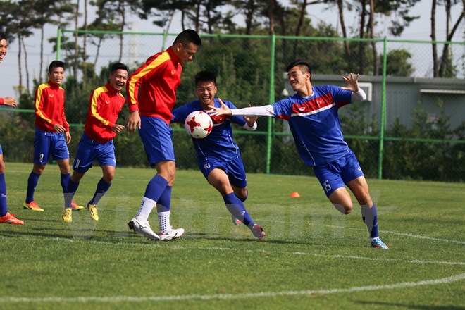 Phan Thanh Hậu trở lại tập luyện, có hy vọng dự U20 World Cup  - Ảnh 3.