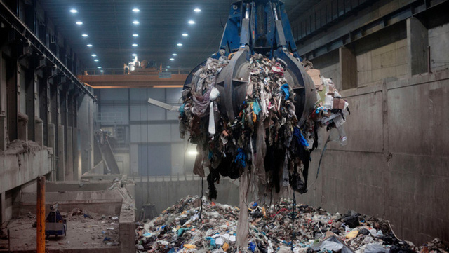 Quốc gia này đang nhập khẩu hàng triệu tấn rác mỗi năm, và lý do khiến cả thế giới phải nể phục - Ảnh 4.