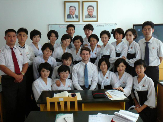 Gặp chàng sinh viên Anh mê du học Triều Tiên - Ảnh 3.