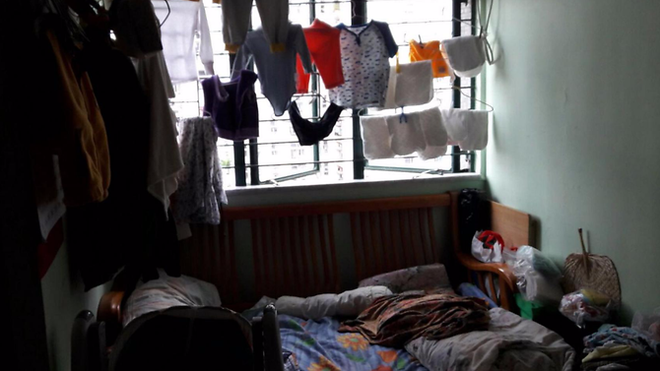 Số phận người giúp việc ở Hồng Kông: Ngủ trong nhà vệ sinh, trên nóc tủ lạnh - Ảnh 4.
