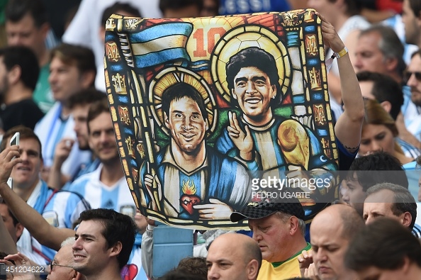 Hé lộ lý do khiến Messi không mời huyền thoại Maradona dự đám cưới - Ảnh 4.