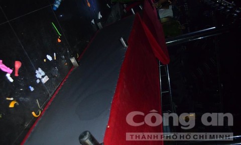 TP.HCM: Đột kích vũ trường nổi tiếng ở Gò Vấp, phát hiện nhiều dân chơi phê ma túy - Ảnh 4.