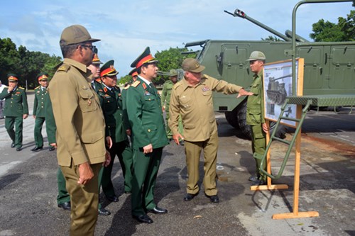 Hoạt động của Thượng tướng Phan Văn Giang trong chuyến thăm chính thức Cu-ba - Ảnh 4.