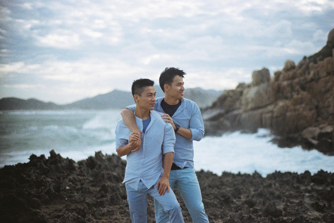 Không chỉ nước ngoài, showbiz Việt cũng có loạt nghệ sĩ đã công khai mình là người đồng tính - Ảnh 4.