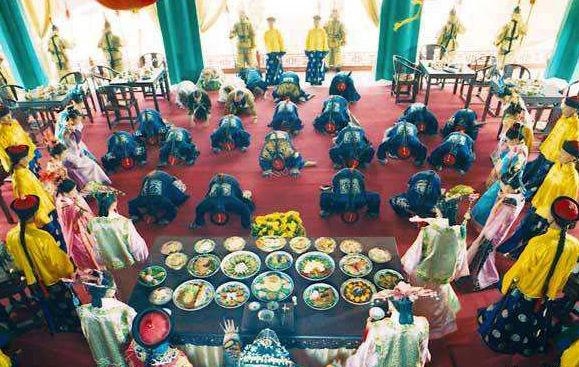 Sự thật gây sốc về những bữa yến tiệc thịnh soạn trong phim Trung Quốc - Ảnh 5.