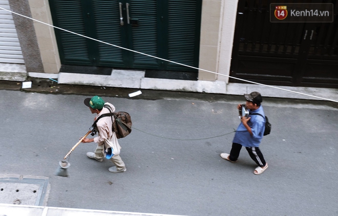 Chuyện Tám mù hát rong - Người cha lang thang Sài Gòn bán tiếng ca kiếm tiền chữa trị đôi mắt cho con gái - Ảnh 5.