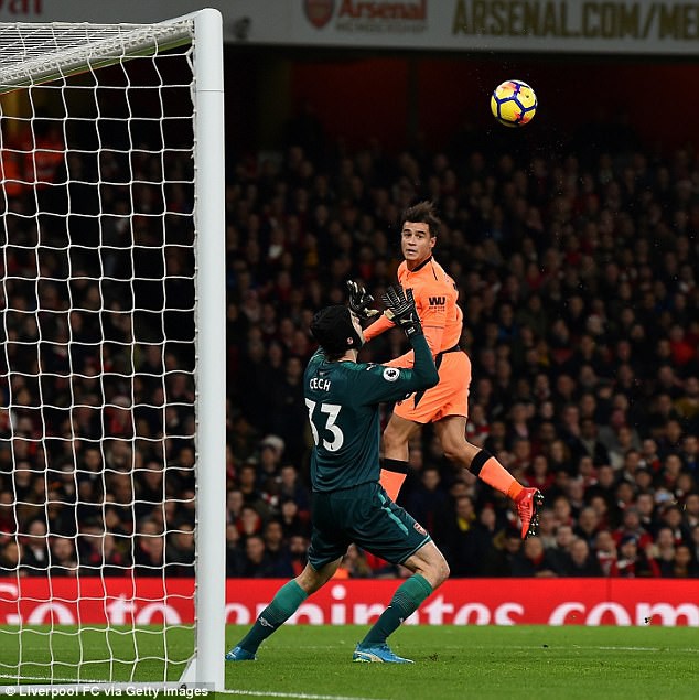 ĐIỂM NHẤN Arsenal 3-3 Liverpool: Chỉ Liverpool mới thua 3 bàn trong 5 phút. Oezil là cầu thủ của trận đấu lớn - Ảnh 5.