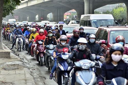 Ngày đầu đi làm sau Tết: Nơi ùn tắc, nơi thông thoáng - Ảnh 5.