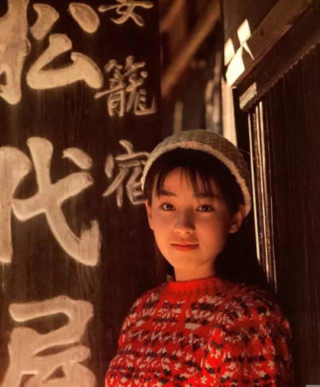 Chuyện đời của Ngọc nữ Nhật Bản: 17 tuổi bị mẹ ruột ép chụp ảnh khoả thân, làm gái bao nhà hàng - Ảnh 5.