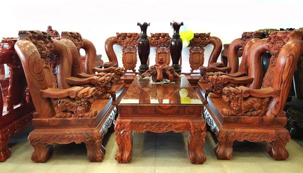 Bộ bàn ghế ngàn tuổi giá chục tỷ đại gia Việt săn lùng - Ảnh 5.