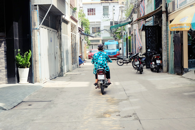 Gặp cô bán xôi ở Sài Gòn vượt hơn 10 cây số đèo nam sinh về lấy giấy tờ để kịp giờ thi THPT quốc gia - Ảnh 6.