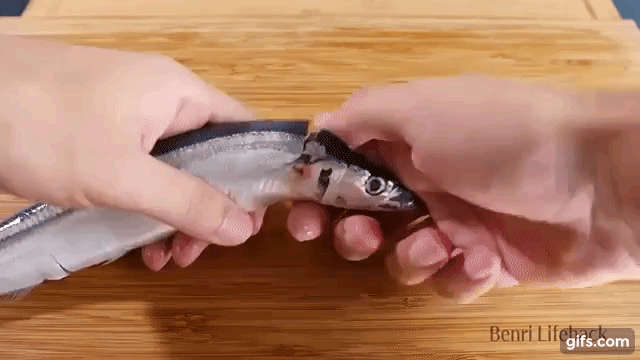 Học người Nhật cách làm cá vừa sạch sẽ lại vừa nhanh bất ngờ - Ảnh 5.