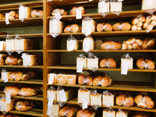 Có gì tại tiệm bánh mì Nhật Bản, hoạt động 74 năm và chỉ bán 2 loại bánh nhưng vẫn nườm nượp khách? - Ảnh 5.