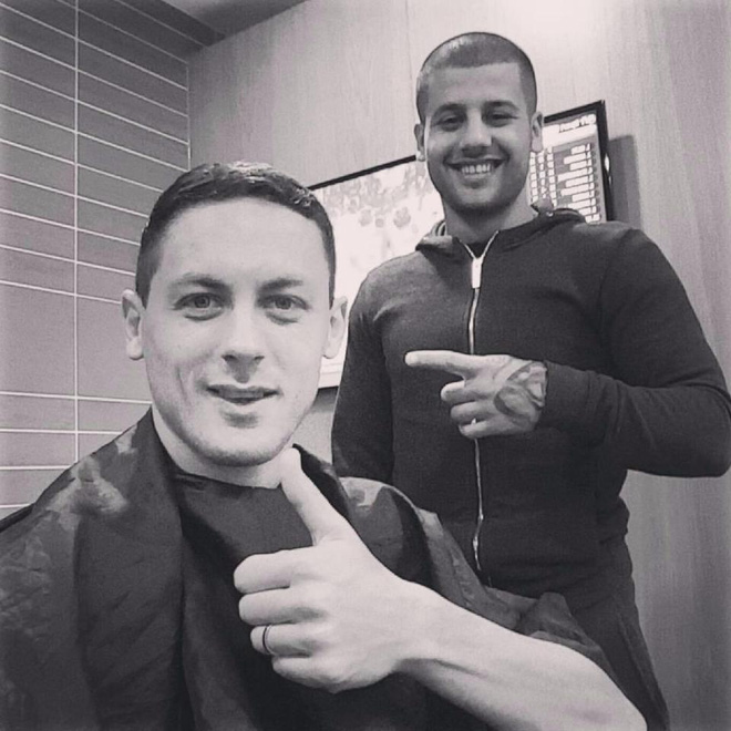 Đây là thợ cắt tóc cầm đầu cả dàn sao Chelsea và Paul Pogba - Ảnh 6.