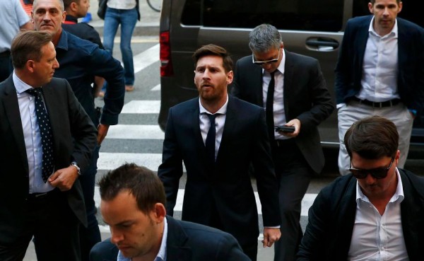 Messi không chịu gia hạn hợp đồng với Barcelona, lý do là đây - Ảnh 5.