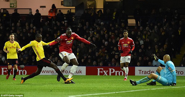 ĐIỂM NHẤN Watford 2-4 M.U: Young và Lingard quá hay. Lindelof tiếp tục gây ấn tượng - Ảnh 4.