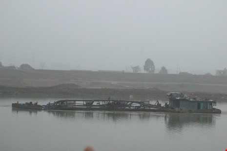 Cận cảnh đoạn sông khiến chủ tịch Bắc Ninh bị de dọa - Ảnh 6.
