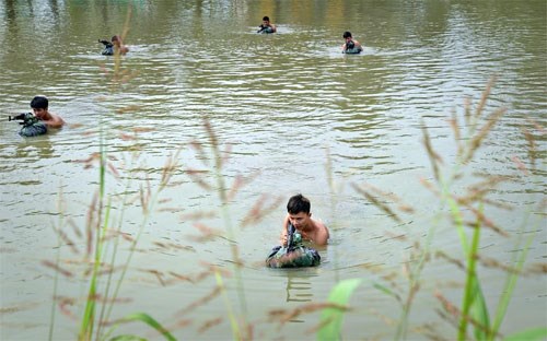 Chiến sĩ đặc công nước miệt mài luyện tập - Ảnh 6.