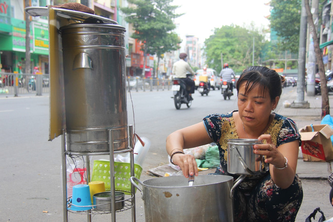 Chỉ là nồi cháo thịt bằm, và Sài Gòn vẫn luôn dễ thương đến thế! - Ảnh 6.