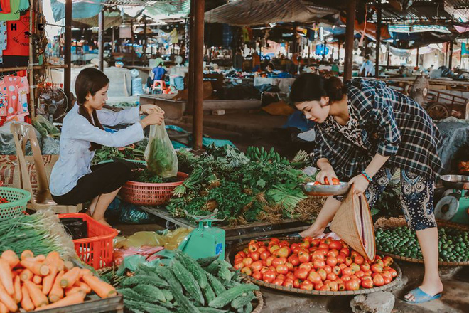 Kỷ yếu xóm chợ náo nhiệt nhất trên đời với 33 tiểu thương đều là các bạn học sinh! - Ảnh 6.