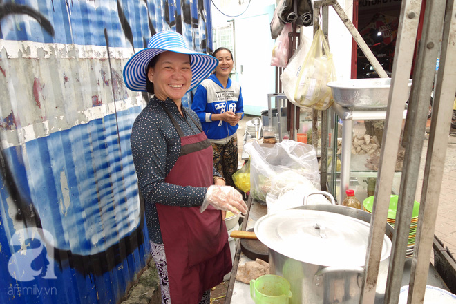  Bò và Vịt đôi chị em bán hàng dễ thương nhất Sài Gòn: Thân như ruột thịt, đắt thì đắt chung, ế cũng ế cùng - Ảnh 6.
