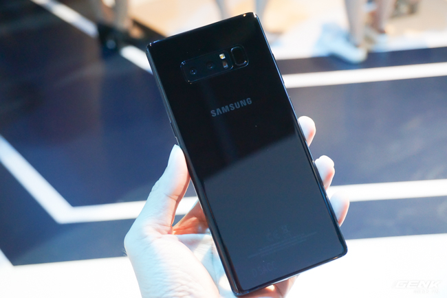 Samsung Galaxy Note8 chính thức ra mắt tại Việt Nam: Thiết kế ấn tượng, camera kép xóa phông chủ động, giá 22,5 triệu - Ảnh 6.