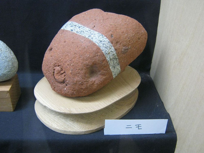 Bạn sẽ bất ngờ khi biết đến bảo tàng đá mặt người kỳ lạ này ở Nhật Bản - Ảnh 6.