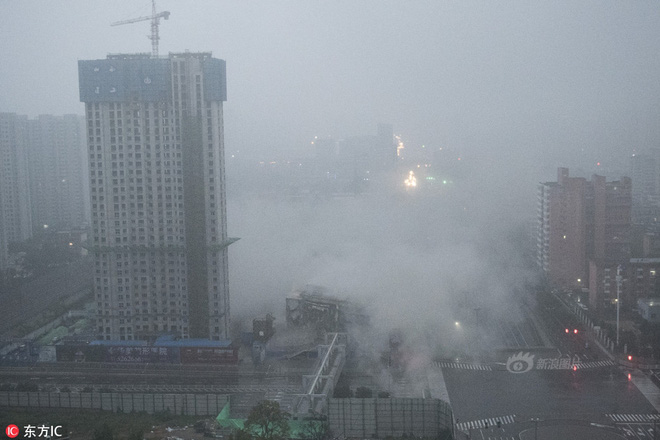 Trung Quốc: Chỉ 5 giây ngắn ngủi đánh sập tòa nhà cao 65m sau hơn 10 năm xây dựng trái phép - Ảnh 7.