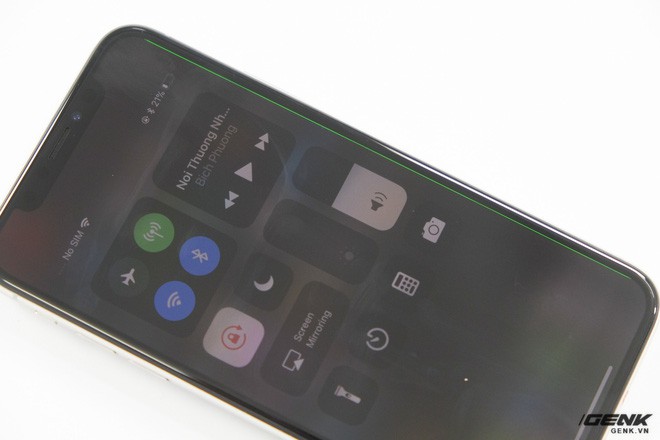 Cận cảnh iPhone X vừa dùng được 2 ngày đã sọc màn hình - Ảnh 6.