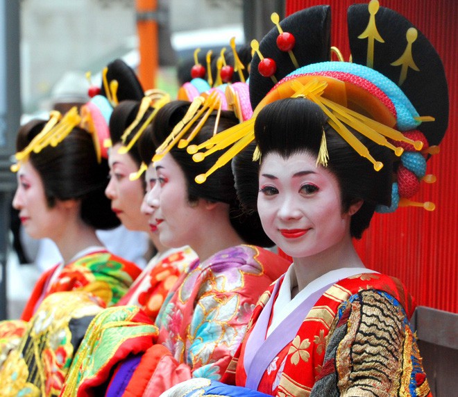 400 năm trước, những cô gái bán phấn buôn hương ở Nhật Bản đã có thu nhập khủng: 9 tỷ/năm - Ảnh 6.