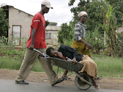 Chùm ảnh: Người dân Zimbabwe vật lộn với đói nghèo cùng cực - Ảnh 6.