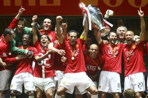 Đội hình huyền thoại của M.U mùa 2007/08 và Man City hiện tại: Kẻ tám lạng, người nửa cân - Ảnh 6.