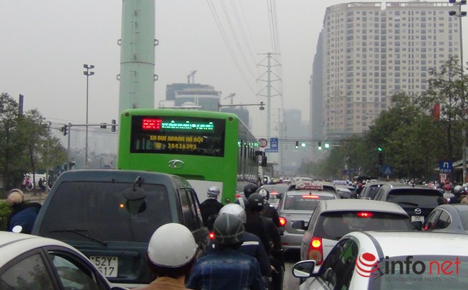 Tại sao CSGT chưa xử lý người chặn đường xe buýt nhanh BRT? - Ảnh 7.