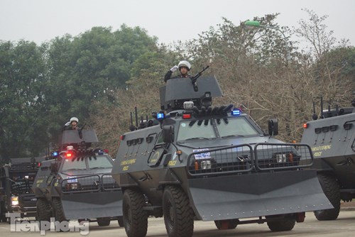 Cận cảnh dàn xe tác chiến khủng của Cảnh sát Đặc nhiệm - Ảnh 7.