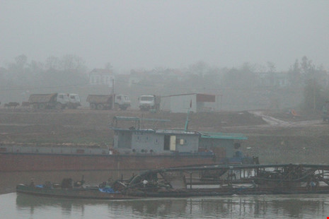 Cận cảnh đoạn sông khiến chủ tịch Bắc Ninh bị de dọa - Ảnh 7.