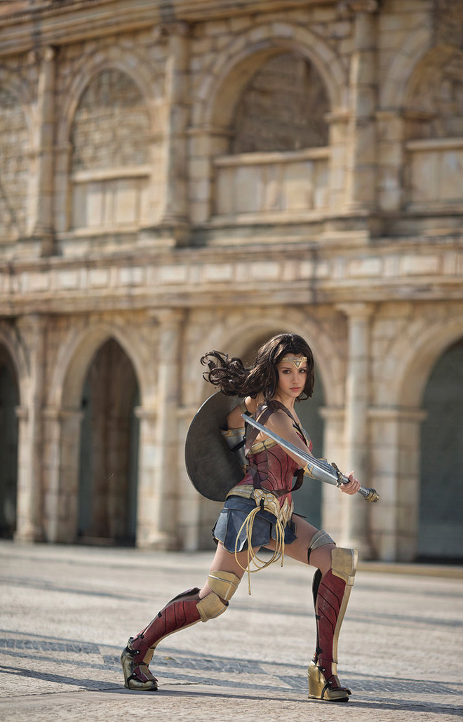 Cô gái Philippines có màn cosplay thành Wonder Woman xuất sắc không thua bản gốc - Ảnh 7.