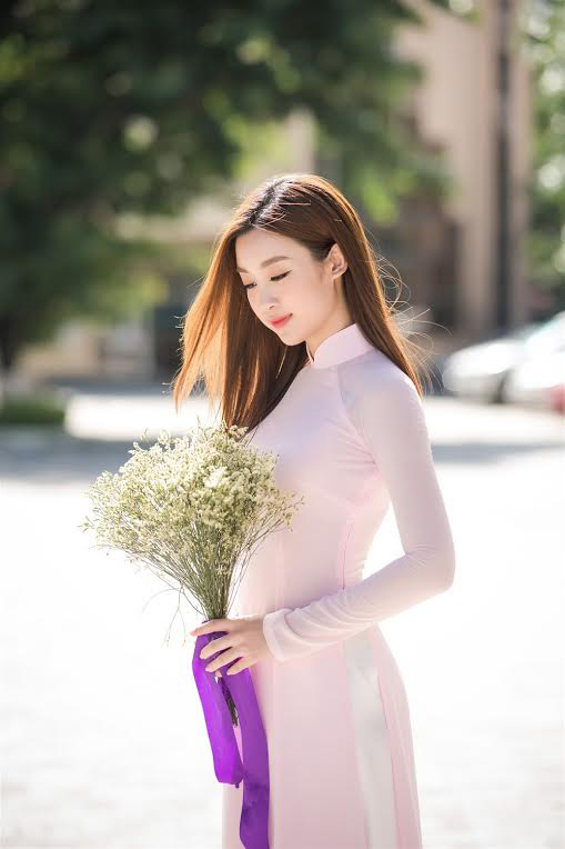 Lộ lý do khiến HH Mỹ Linh được truyền thông Trung Quốc săn đón dù chưa thi Miss World  - Ảnh 7.