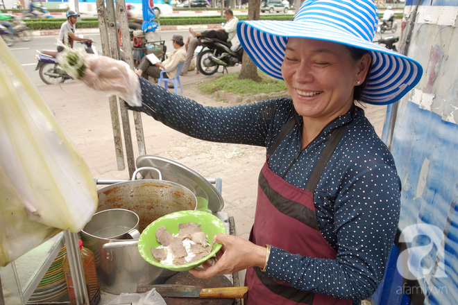  Bò và Vịt đôi chị em bán hàng dễ thương nhất Sài Gòn: Thân như ruột thịt, đắt thì đắt chung, ế cũng ế cùng - Ảnh 7.